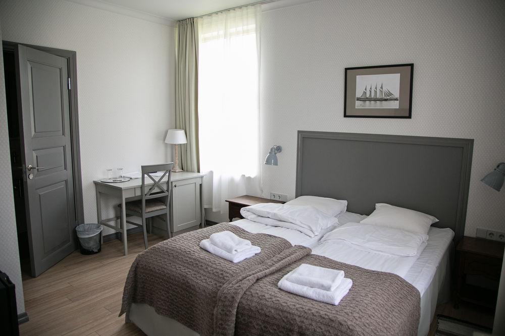 Hotell Kurgo Villa Hotel Parnu