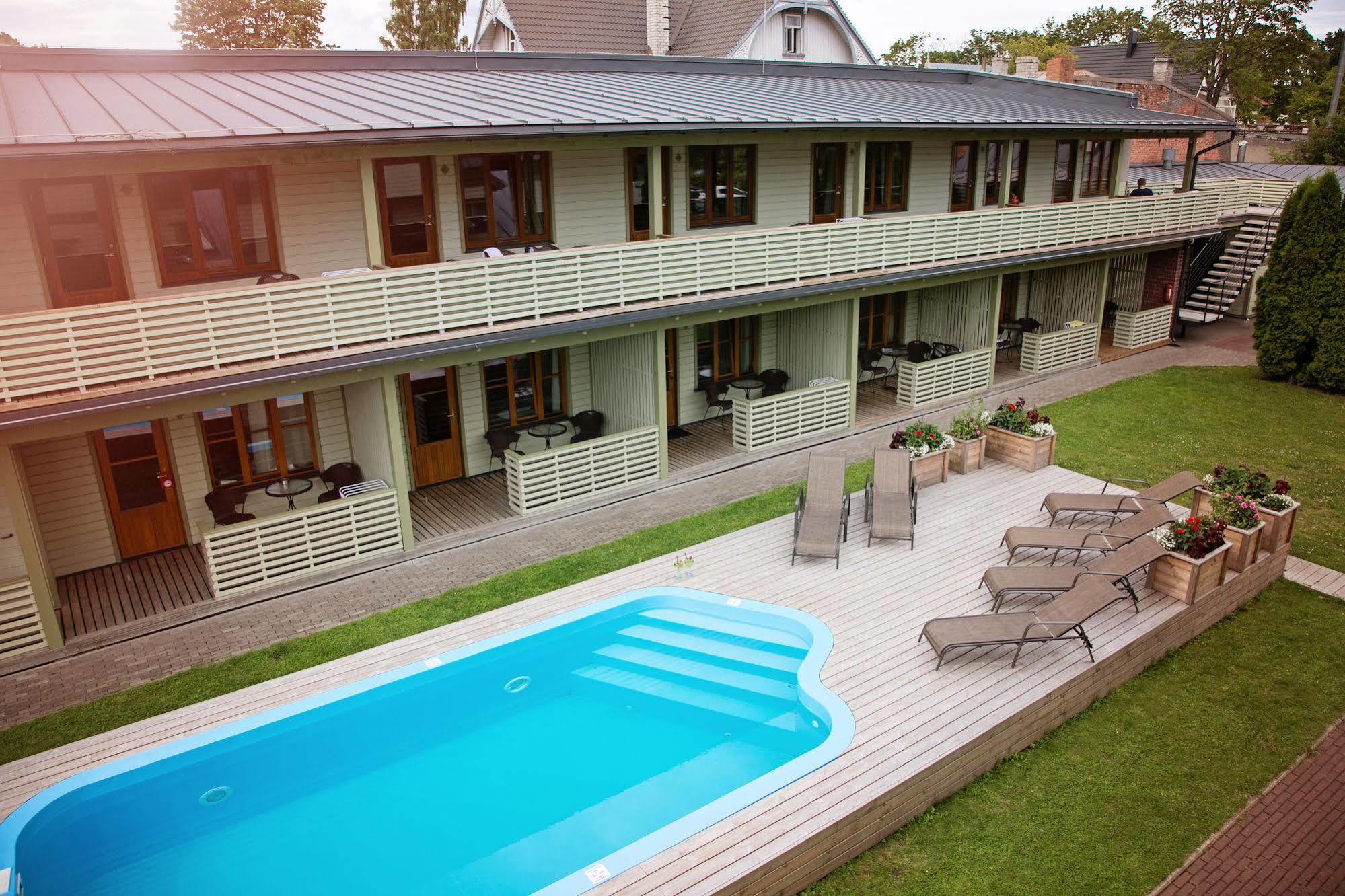 Kurgo Villa Self Check-In Hotel 3* Pärnu
